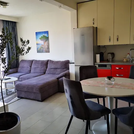 Amarena Makarska