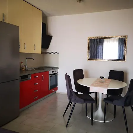 Amarena Apartment *